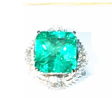 Pt900 14.13ct エメラルドリング
