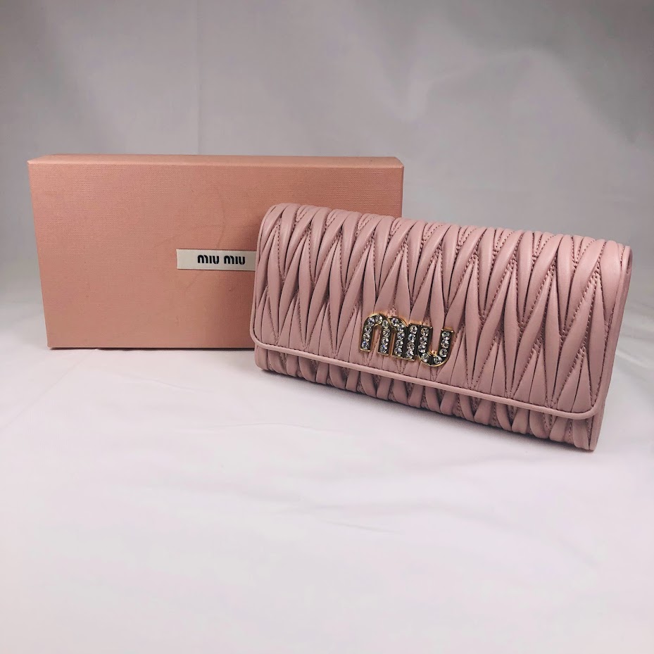 ミュウミュウ 長財布 箱付き