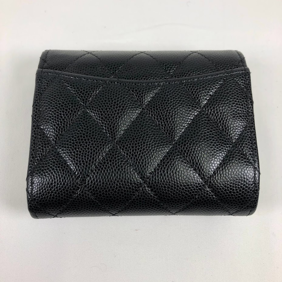 シャネル財布画像背面