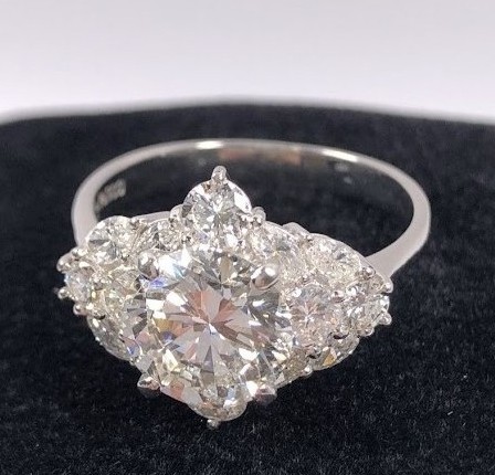 ダイヤリング 中石2.683ct
