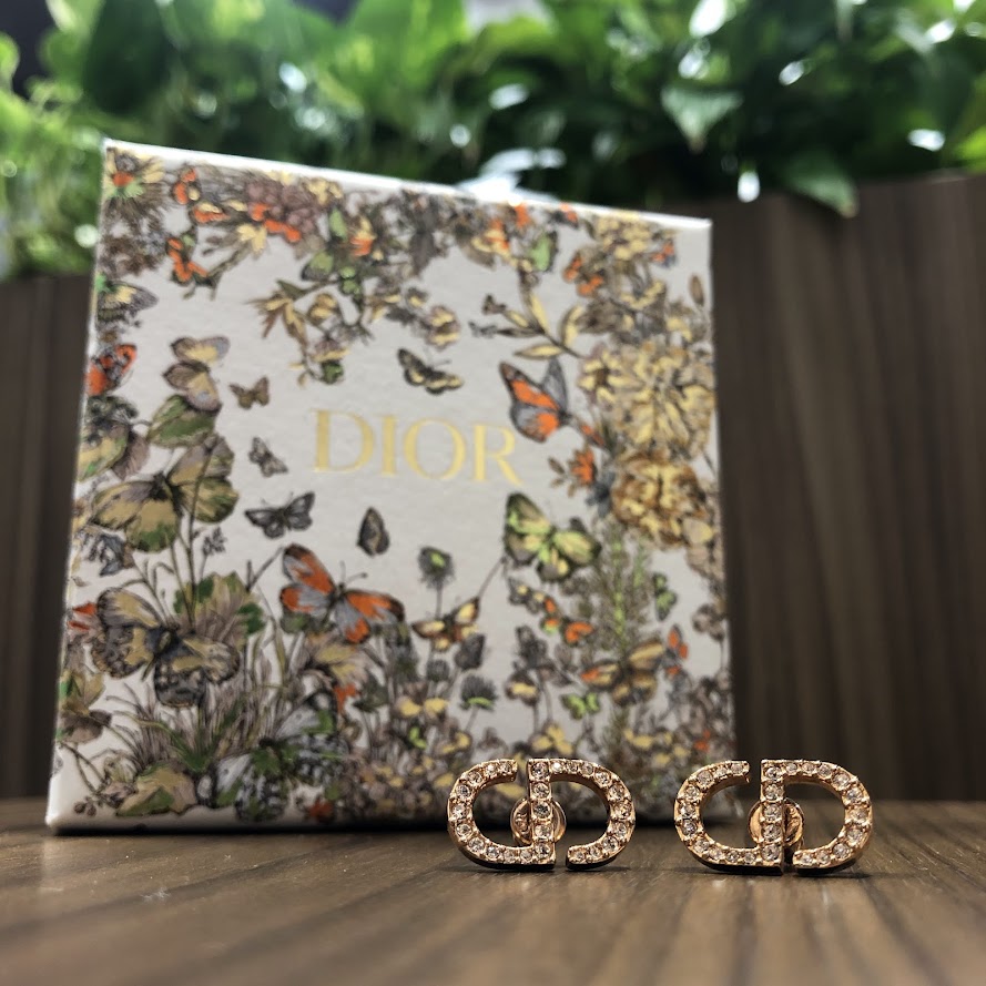 ディオール CDロゴピアス