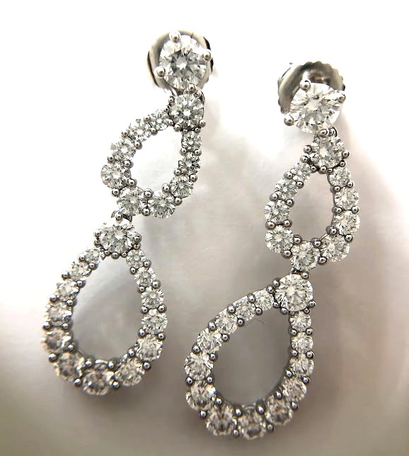 ハリーウィンストン ダブルループ ピアス(Pt950/D2.74ct)