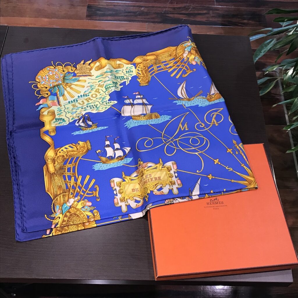 エルメス カレ90 VOILES DE LUMIÈRE(光の帆船)