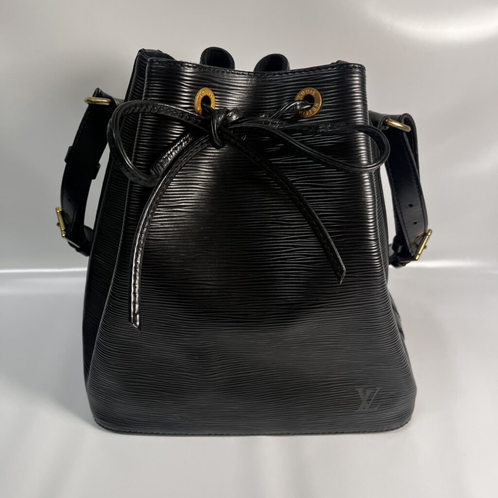LOUIS VUITTON(ルイ・ヴィトン)エピ「プチ・ノエ」