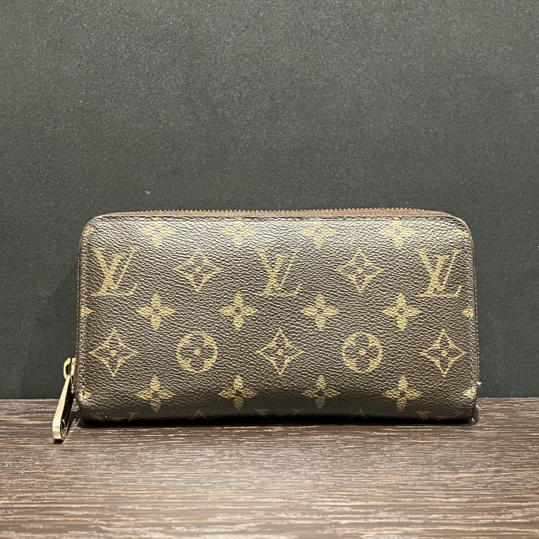 ヴィトン財布 六本松
