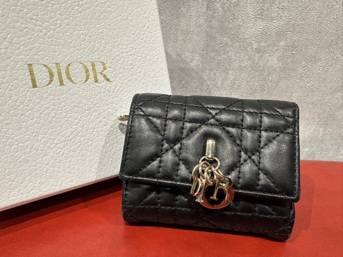 Dior カナージュ 財布