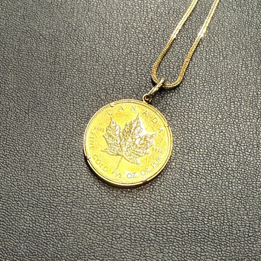 K18 メイプルリーフ金貨 ペンダントネックレス