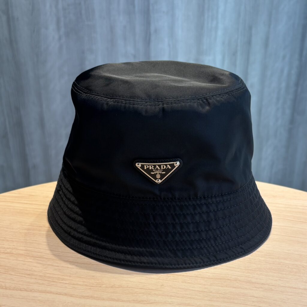 PRADAバケットハット 天神