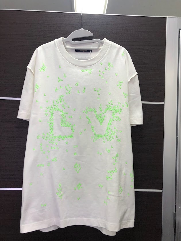 ルイヴィトン LVグラフィックTシャツ