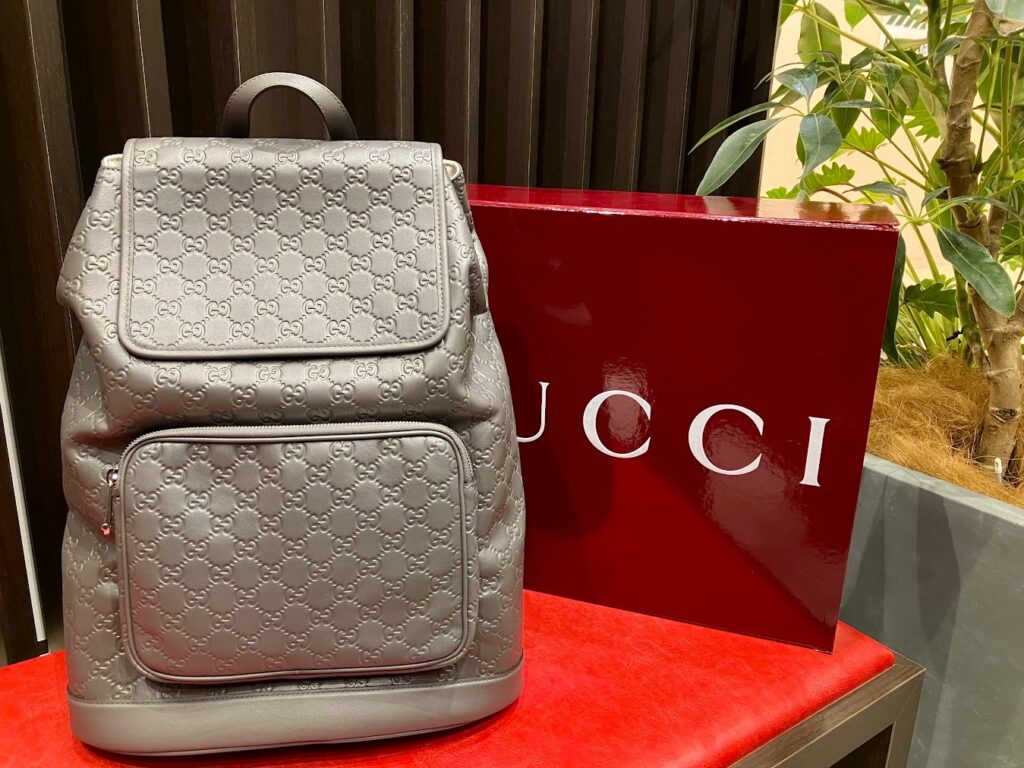 GUCCI GGエンブレムミディアムバッグパック854750 未使用 まねきやルララこうほく店